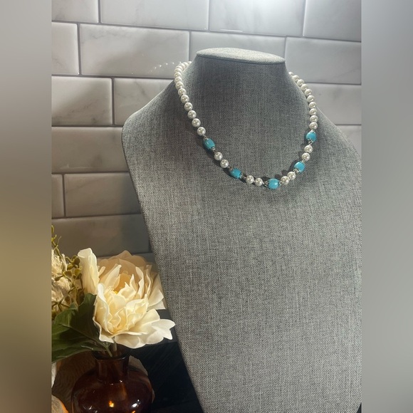 Vintage Faux Blue Turquoise and Faux White Pearl Beads Necklace Silver Tone 18” - Picture 3 of 12